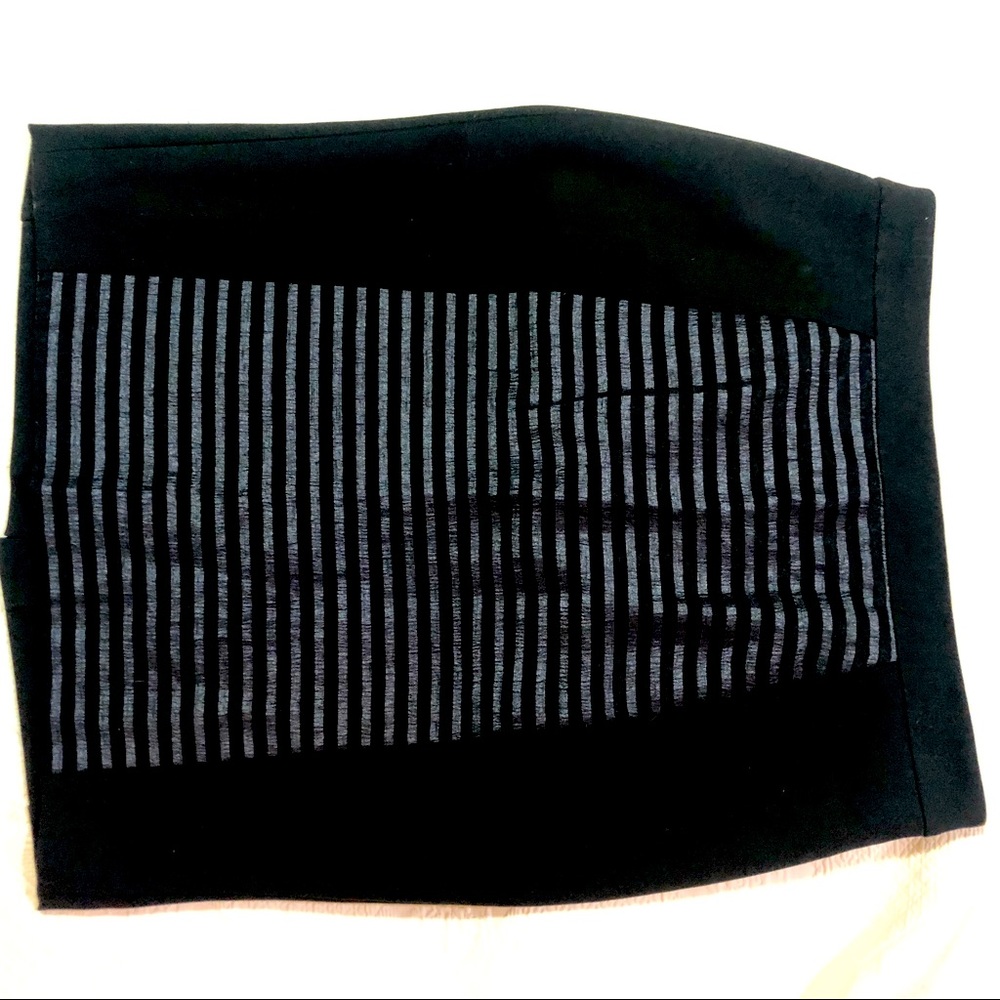 Halogen black pencil skirt, Sz 10, front striped panel silvery grey, fully lined